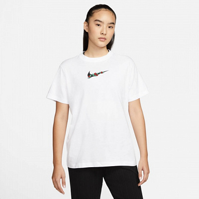 Футболка Nike W NSW TEE BF VDAY DN5886-100 р.M білий