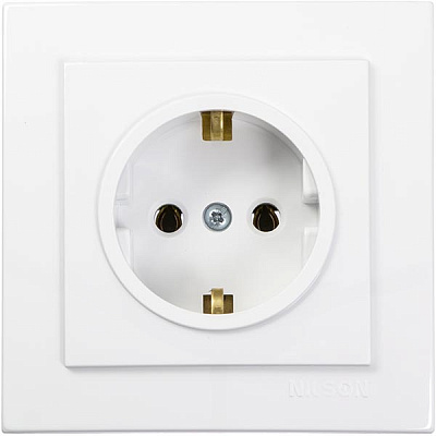 Розетка Nilson Thema с заземлением белая