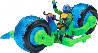 Фигурка TMNT Эволюция Черепашек-Ниндзя Мотоцикл Стелс и Леонардо 