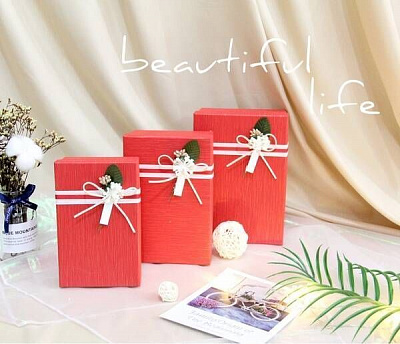 Коробка подарункова UFO 12351-061 23х16х9 см Red