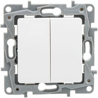 Перемикач прохідний двоклавішний Legrand Etika з автомат. клемами без підсвітки 10 А 250В IP20 білий
