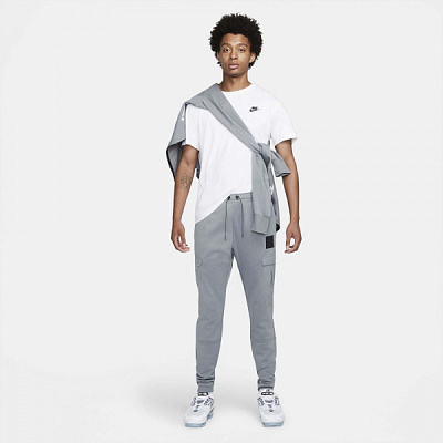 Брюки Nike M NSW AIR MAX CVS JOGGER BB DJ5078-065 р. M серый