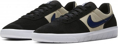 Кросівки Nike SB TEAM CLASSIC AH3360-015 р.US 7,5 чорний