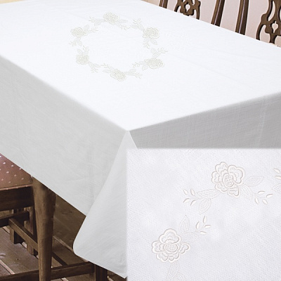 Скатерть с вышивкой 150x150 см белый с рисунком 